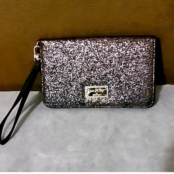 Betsey Johnson Handbags - Betsy Johnson wristlet